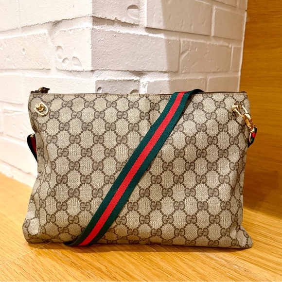 Gucci Authentic Vintage Customized GG Supreme Pouch / Crossbody Bag - Picture 2 of 11